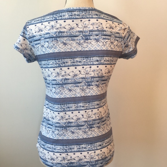 Simply Vera Ver Wang short sleeve Tee - Picture 2 of 4